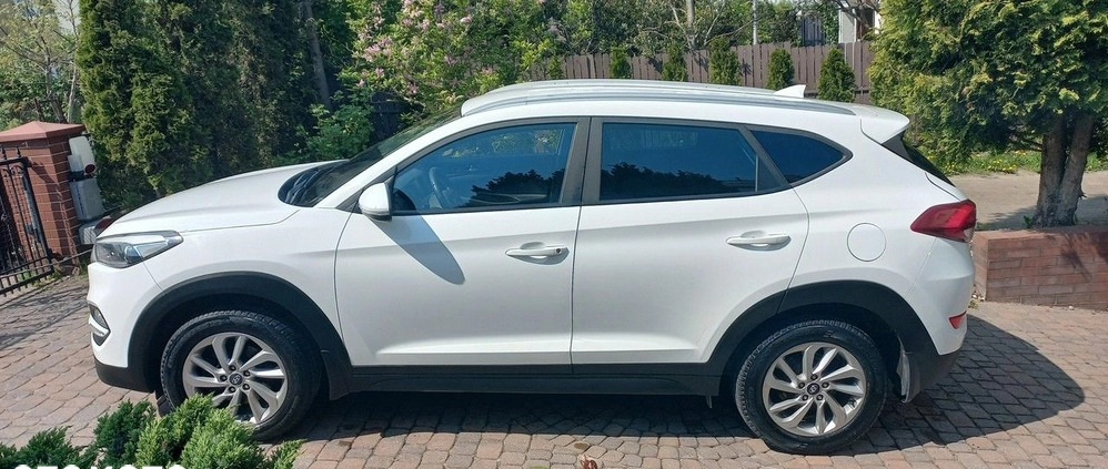 Hyundai Tucson cena 48700 przebieg: 235000, rok produkcji 2016 z Piława Górna małe 781